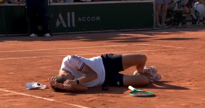 Roland Garros 2026: Motivul prăbușirii jucătorului Roland Garros 2026: Motivul prăbușirii jucătorului